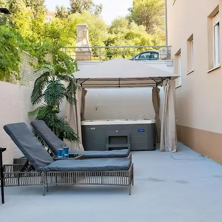 Apartman Nadalina *